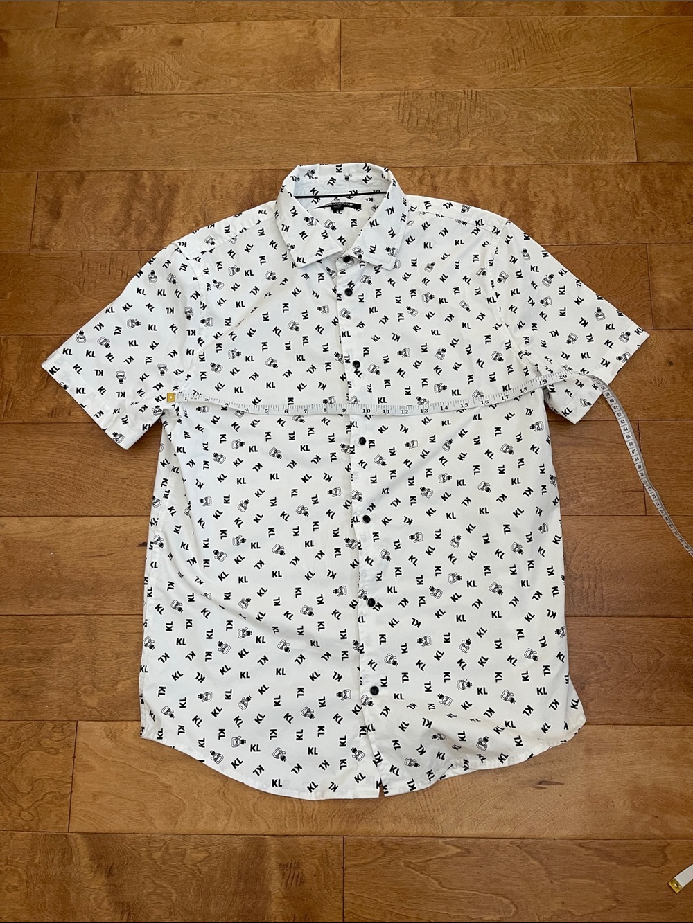 Karl Lagerfeld White Short-Sleeve Printed Button-Up Shirt